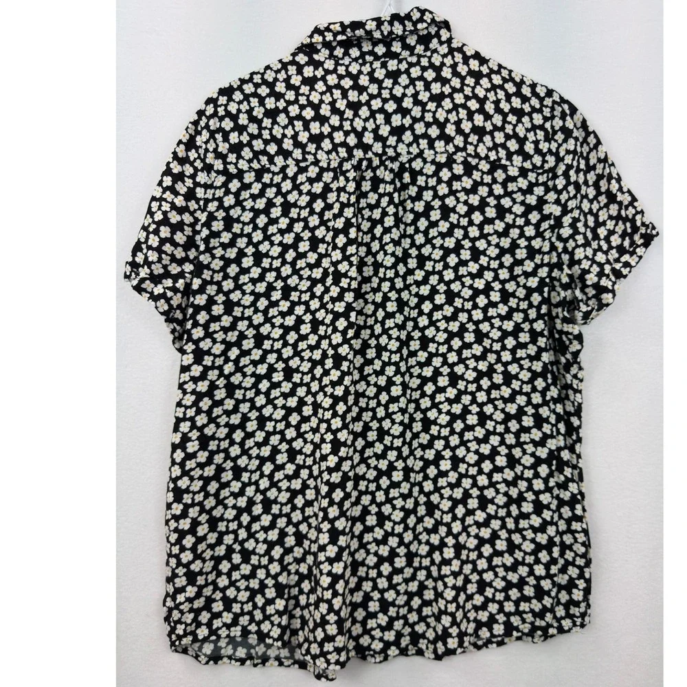 Croft & Barrow‎ Floral Button Down Shirt Womens XL Black White Daisy Rayon Top
